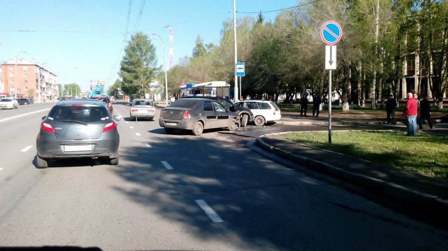 Кемеровчанка пострадала в тройном ДТП на Красноармейской