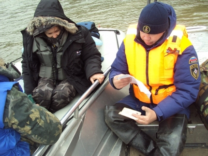 В Кузбассе оштрафовали 7 человек за плавание по реке