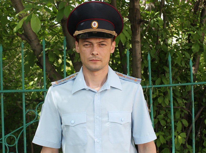В Кузбассе сотрудник полиции спас тонущего человека