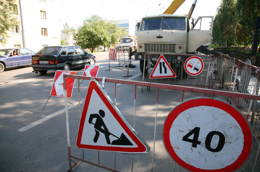 Кемеровчан предупреждают о ремонте дорог с перекрытием одной полосы