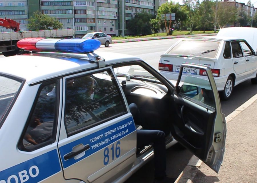 Кемеровчанина привлекли к ответственности за незаконно установленный на авто громкоговоритель