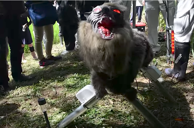 Видео: в Японии создали демонического робоволка для отпугивания диких животных