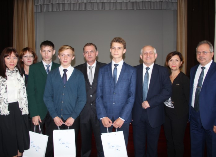 Талантливые школьники посетили офис компании «СУЭК-Кузбасс»