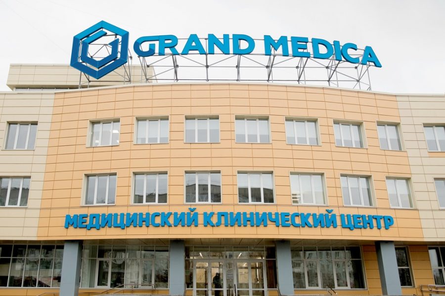 В Новокузнецке пожар в медицинском центре тушили с помощью ведёрка
