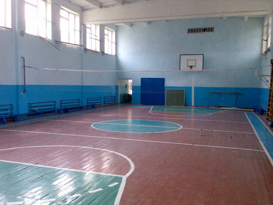 Суд на 90 суток закрыл спортзал в кузбасской школе из-за нарушений