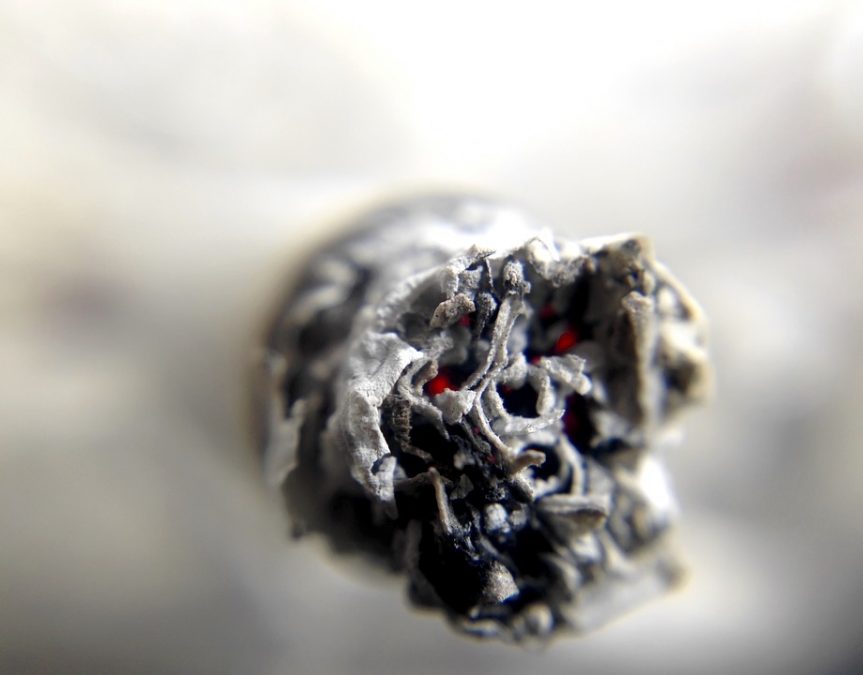 В Госдуме предложили сократить некурящим сотрудникам рабочую неделю
