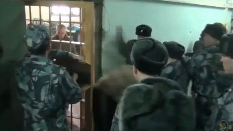 Прокуратура Кузбасса проводит проверку по факту избиения заключенных