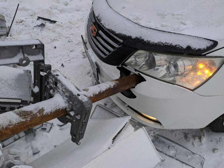 В Кузбассе сотовая вышка чуть не рухнула на автомобиль