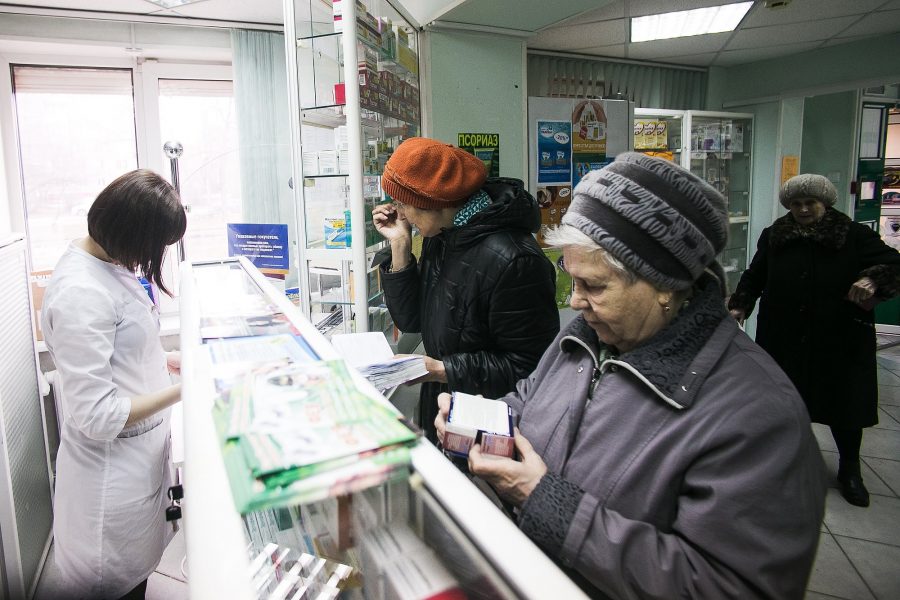 В Кузбассе УФАС проверяет цены на лекарства и медицинские маски