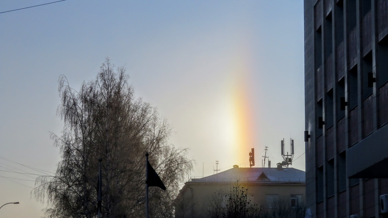 В небе над Кемеровом появилась зимняя радуга