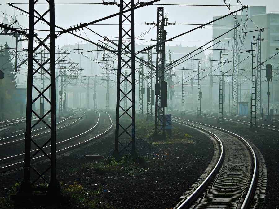 В Топках на железной дороге пострадал ребёнок: административное правонарушение возложено на мать